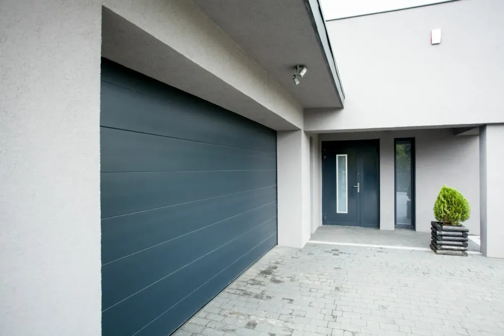 Porte de garage enroulable près de Luynes